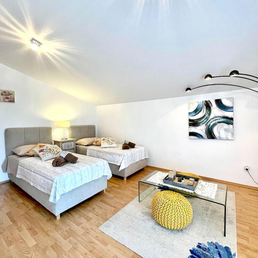 Dalmatian Village Charm - Spacious Villa With Pool Near Trogir Primorski Dolac Buitenkant foto