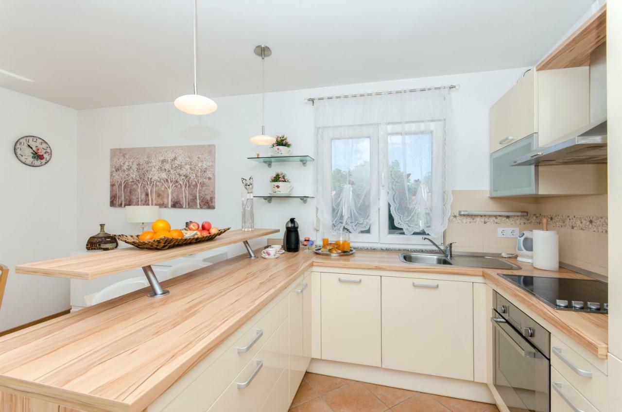Dalmatian Village Charm - Spacious Villa With Pool Near Trogir Primorski Dolac Buitenkant foto