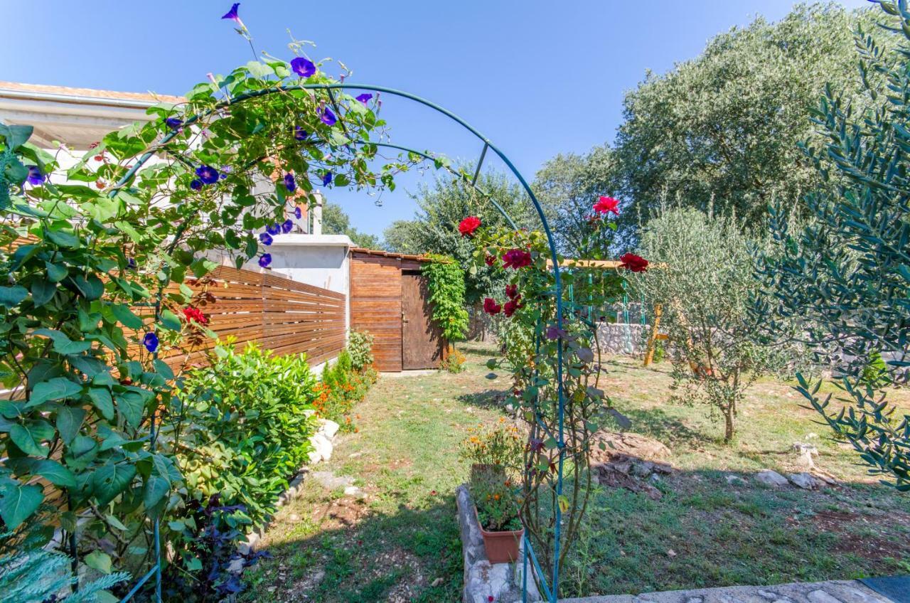 Dalmatian Village Charm - Spacious Villa With Pool Near Trogir Primorski Dolac Buitenkant foto