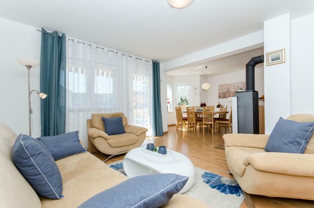 Dalmatian Village Charm - Spacious Villa With Pool Near Trogir Primorski Dolac Buitenkant foto