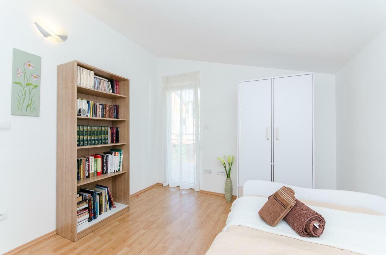 Dalmatian Village Charm - Spacious Villa With Pool Near Trogir Primorski Dolac Buitenkant foto